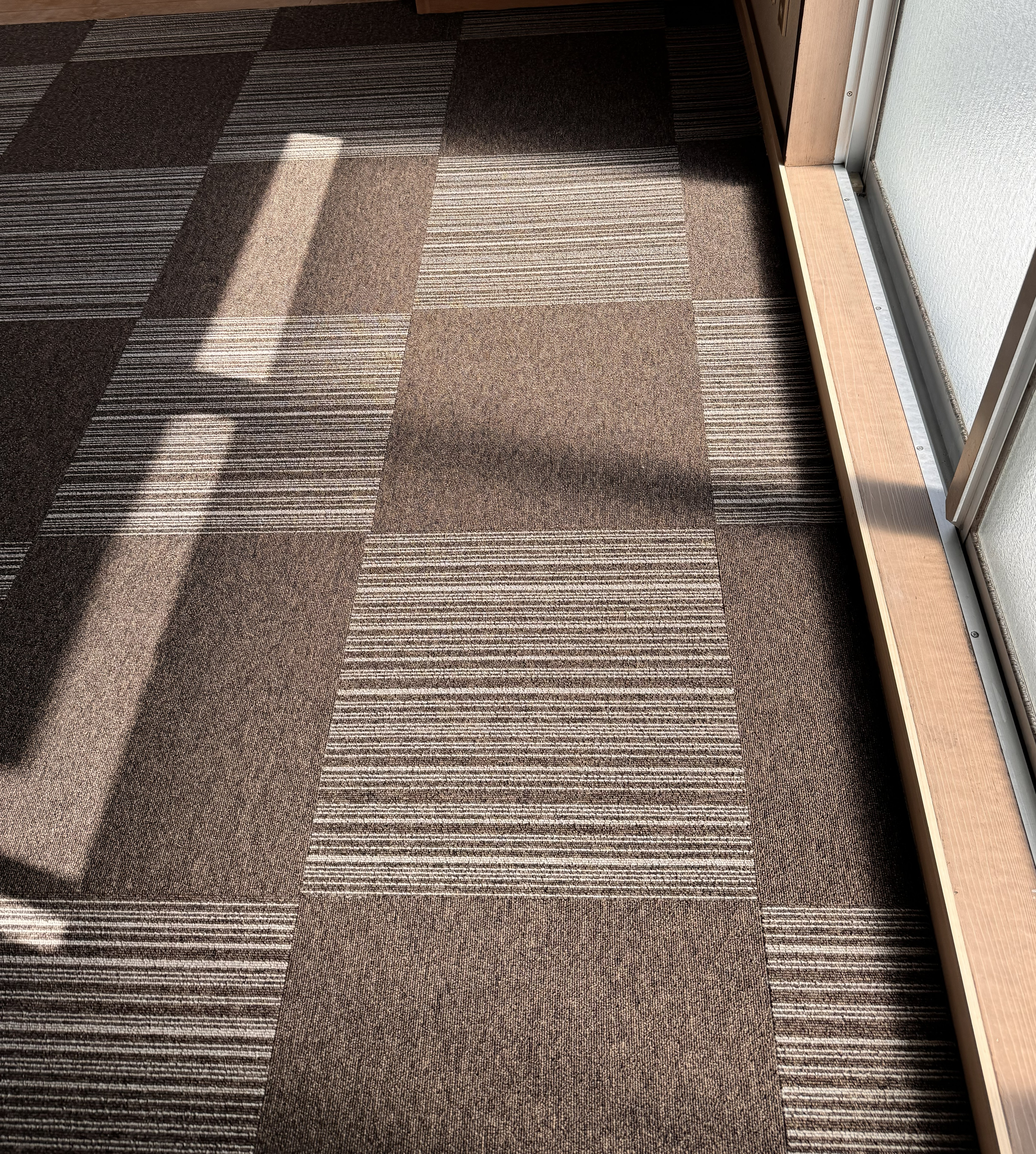 タイルカーペット 全面施工完了